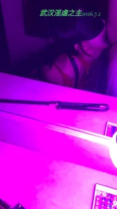 武汉调教人妻母狗二，男勿扰！！长期收奴看⇩⇩⇩⇩